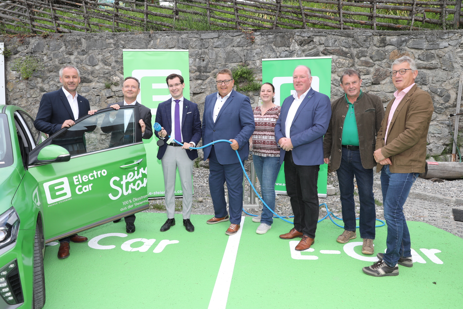 Eröffnung der neuen E-Tankstelle in Turnau